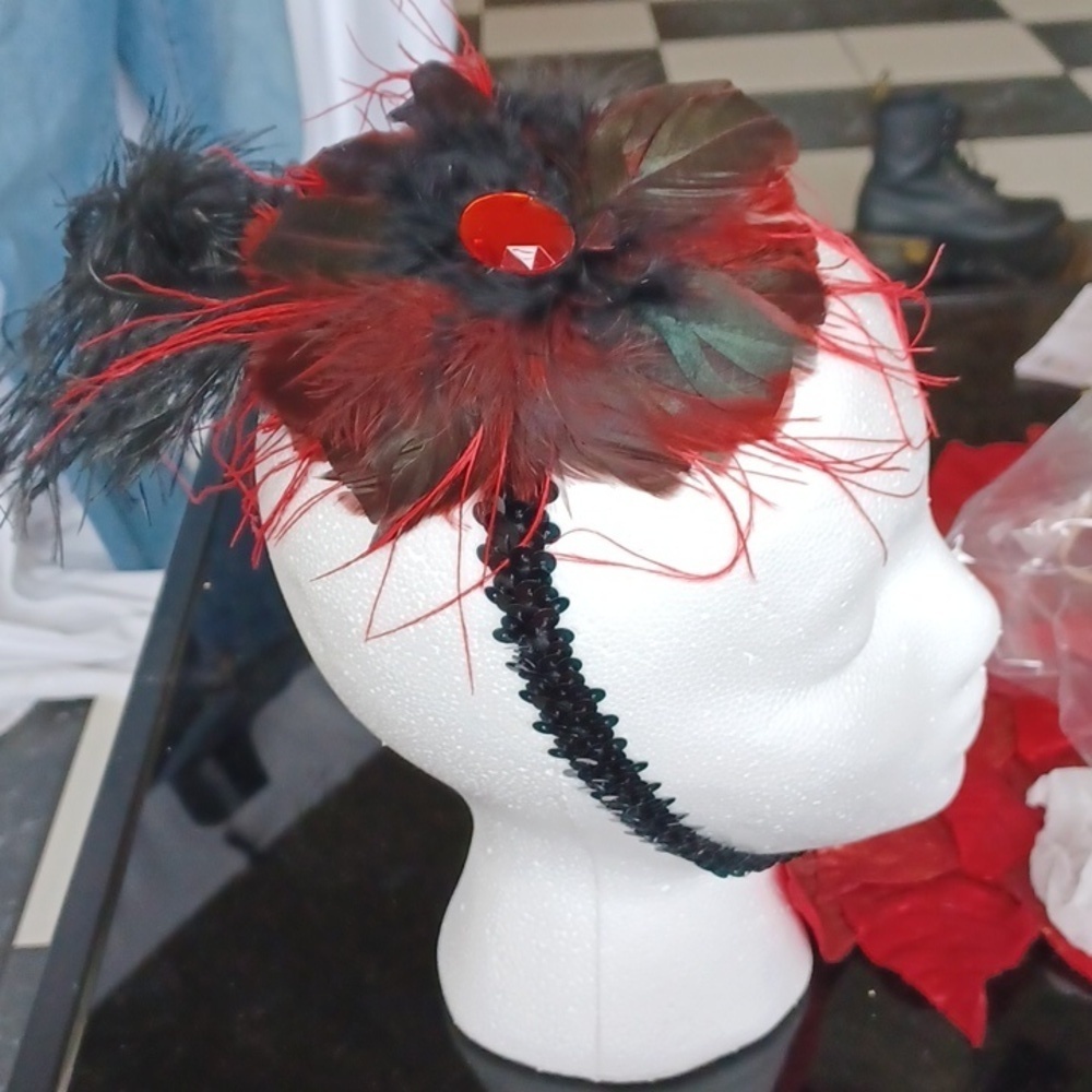 Vintage Fascinator Hat for Women Feather Black & Red, 2 pc